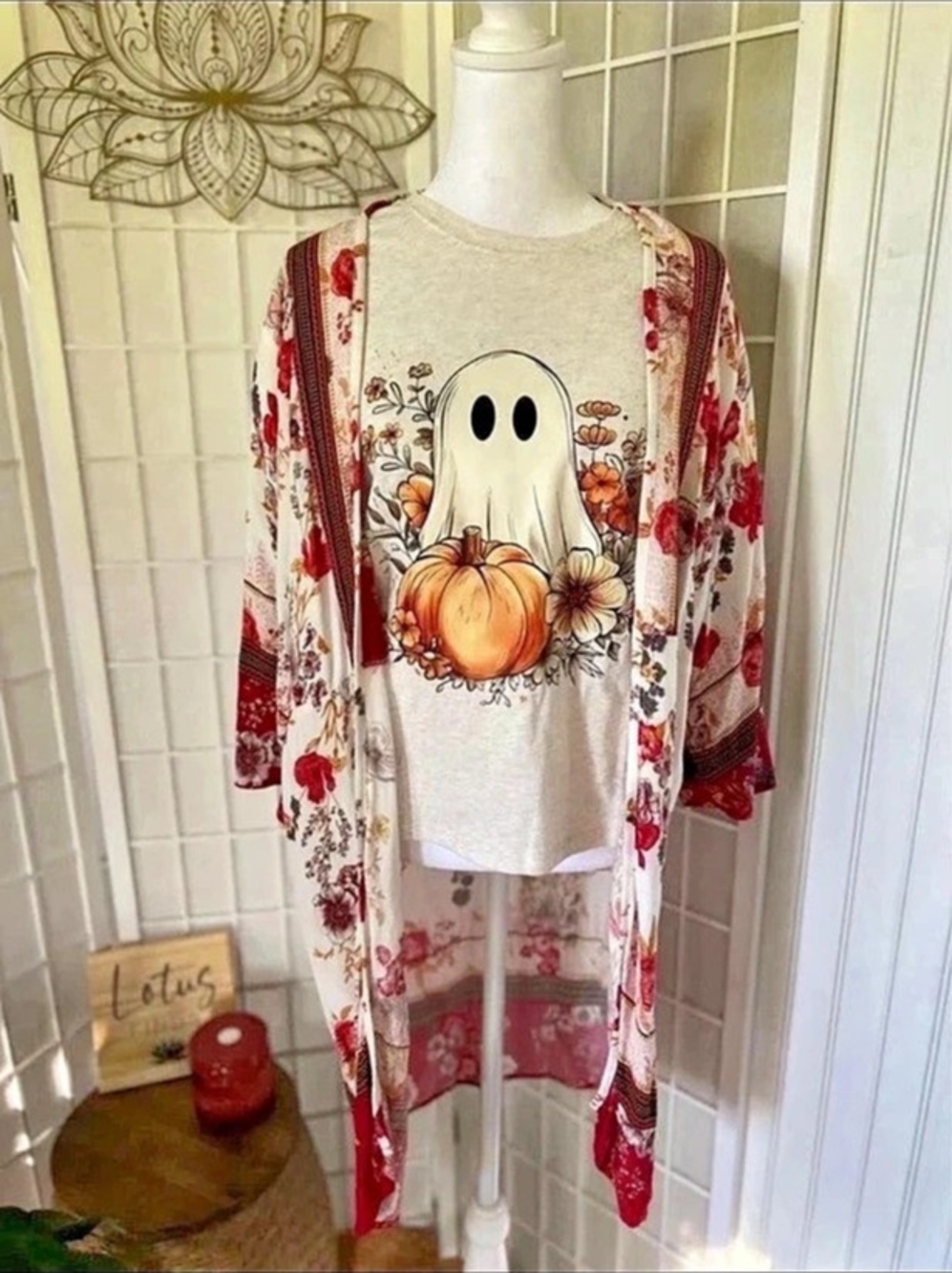 Ghost Graphic T-Shirt & Knox Rose Kimono Bundle Size Medium